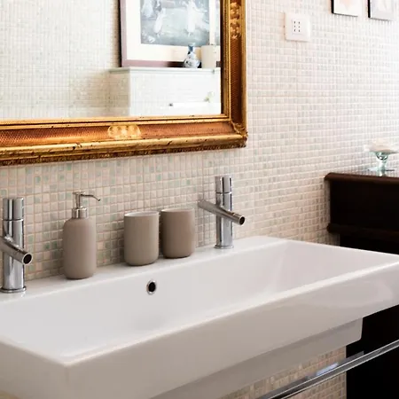 فندق مبيت وإفطار Ab Ovo كالياري